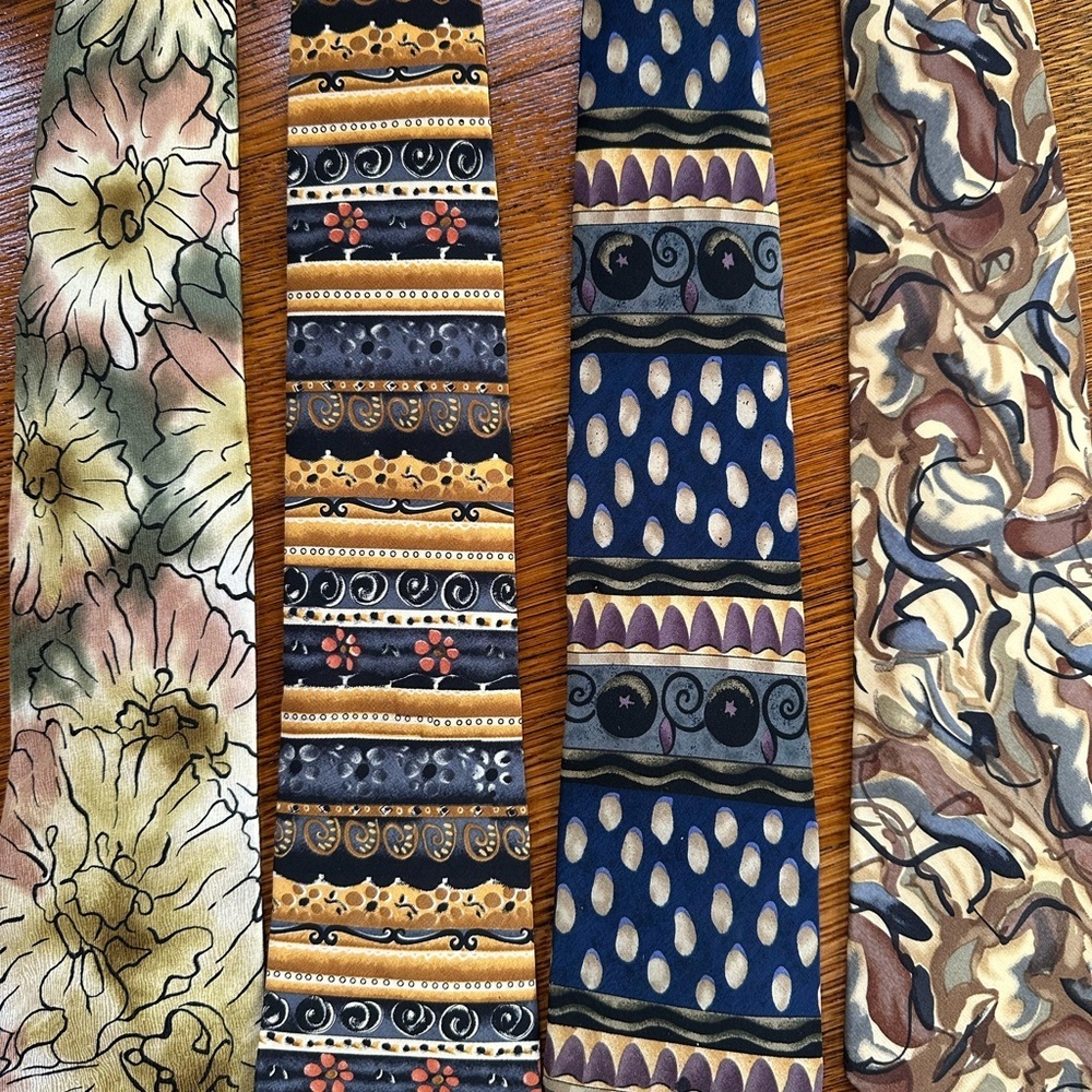 Men’s Silk Neck Ties - Picture 2 of 3